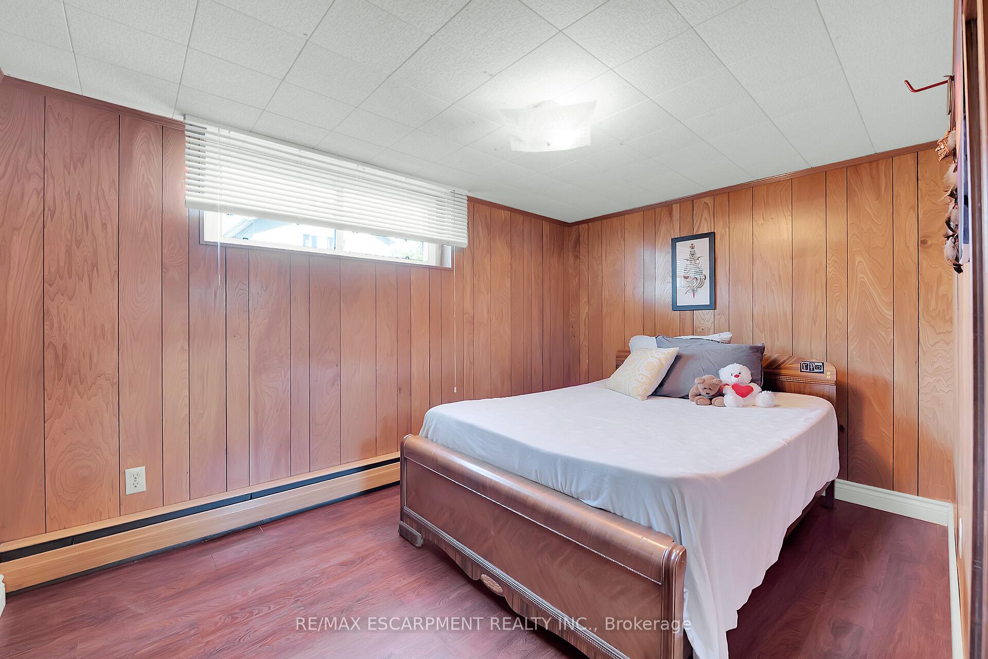 Photo 36 of 45 James Avenue, Hamilton, Stoney Creek — HOMEH
