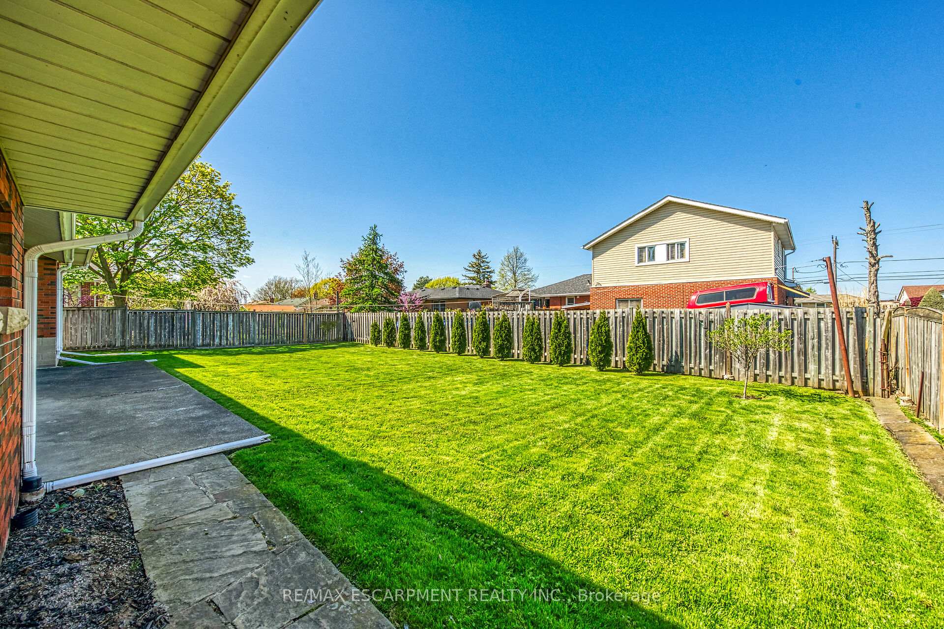 Photo 43 of 45 James Avenue, Hamilton, Stoney Creek — HOMEH