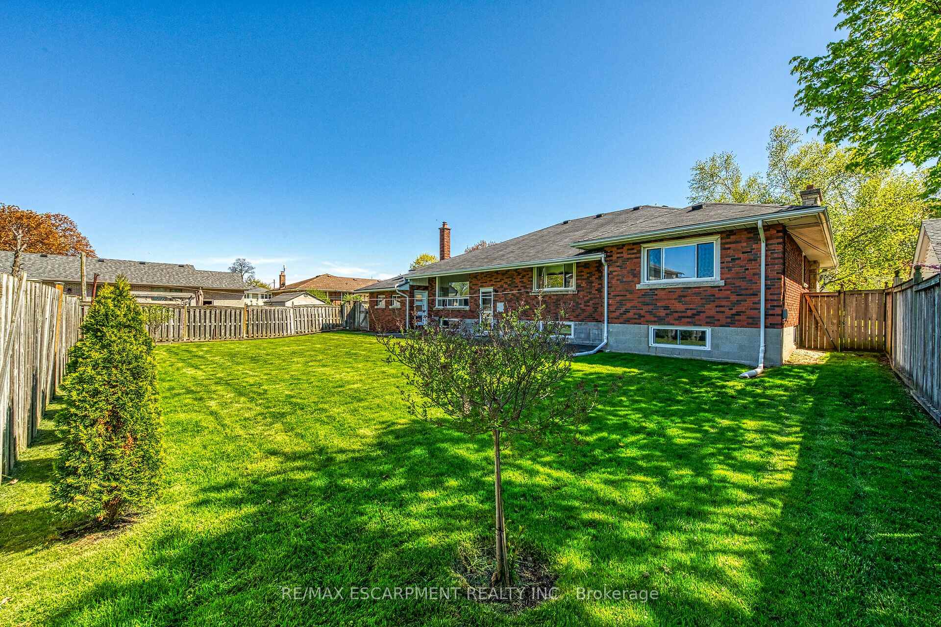 Photo 39 of 45 James Avenue, Hamilton, Stoney Creek — HOMEH