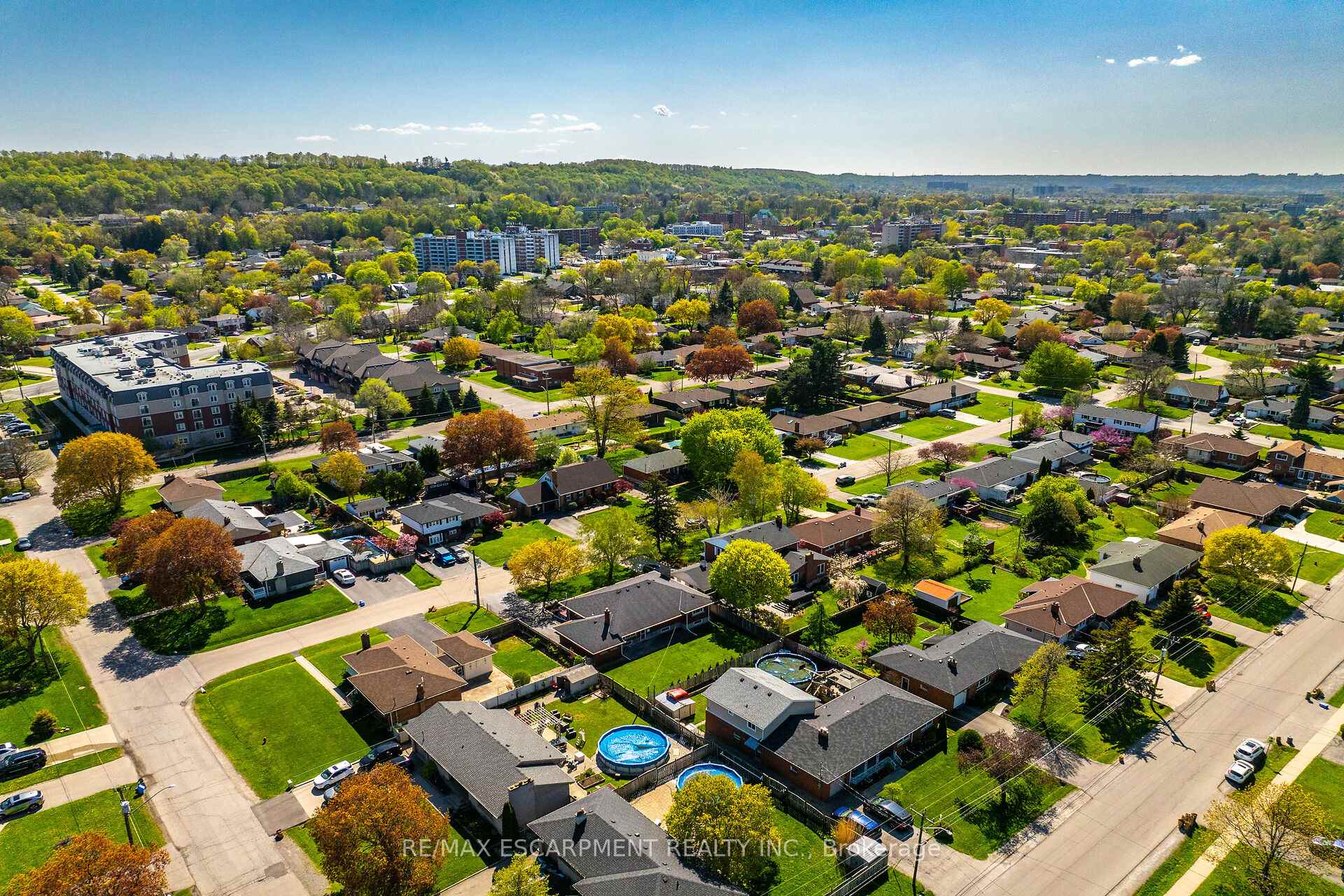 Photo 50 of 45 James Avenue, Hamilton, Stoney Creek — HOMEH