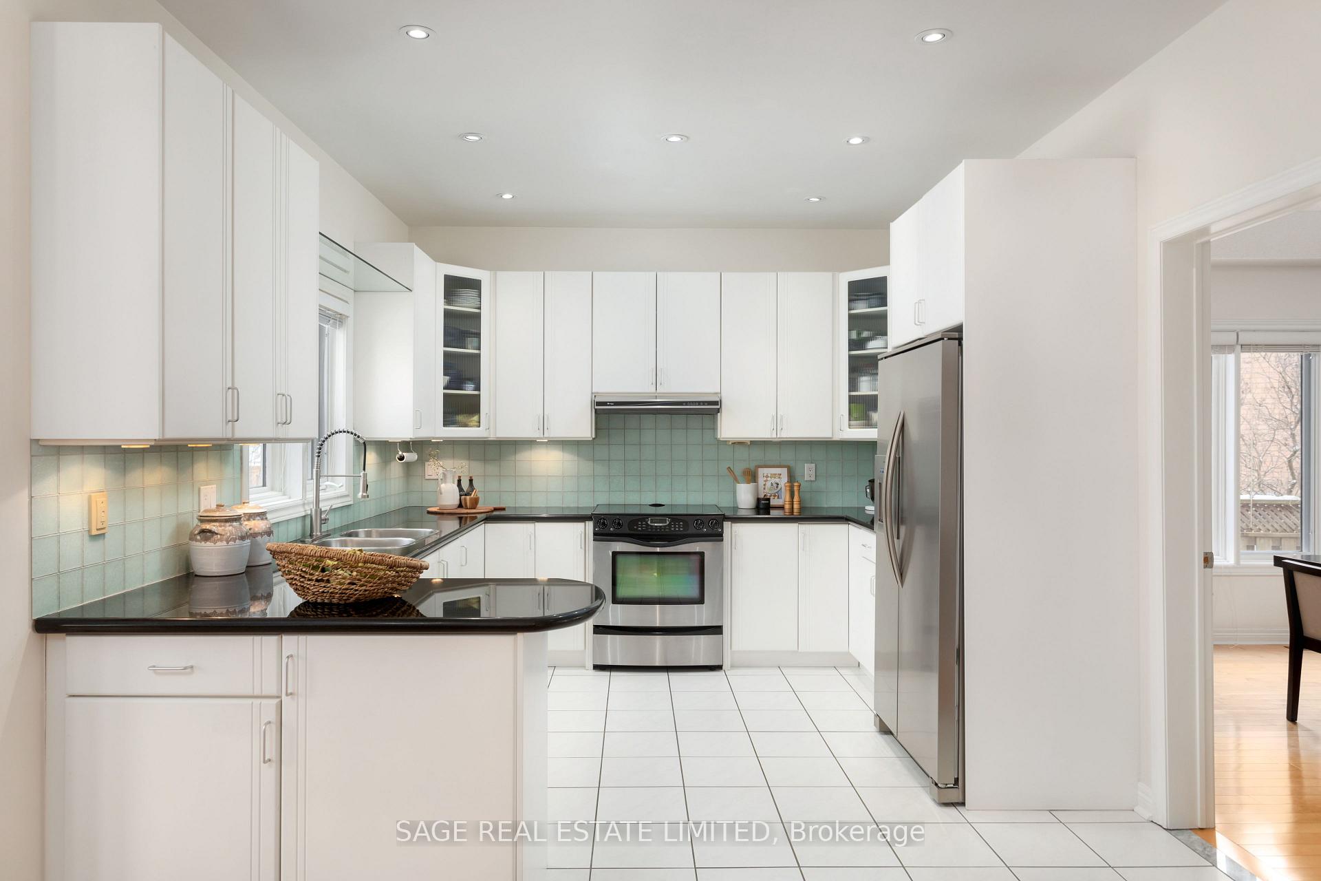 Photo 9 of 46 Goldring Crescent, Markham, Cachet — HOMEH