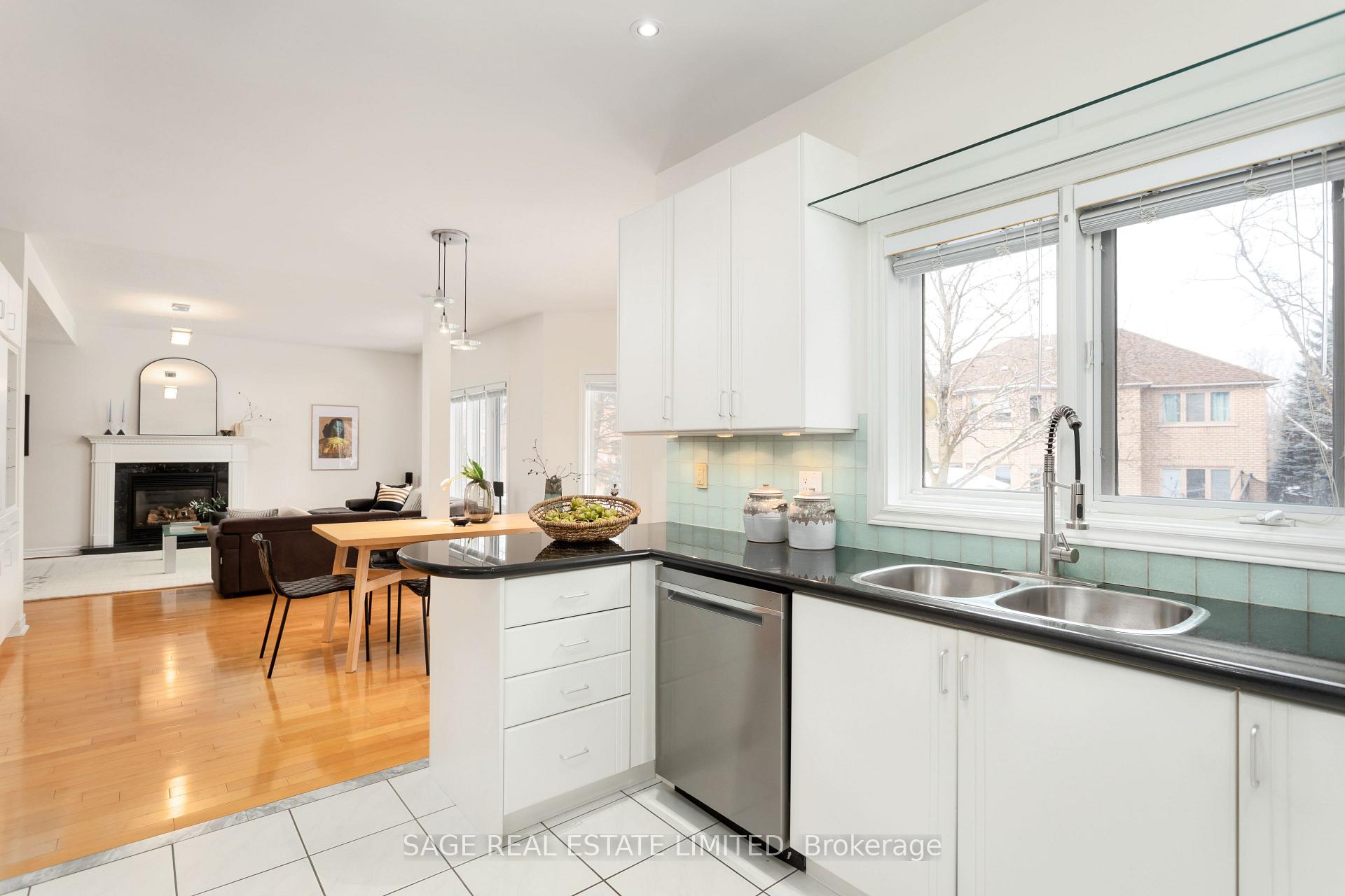 Photo 16 of 46 Goldring Crescent, Markham, Cachet — HOMEH