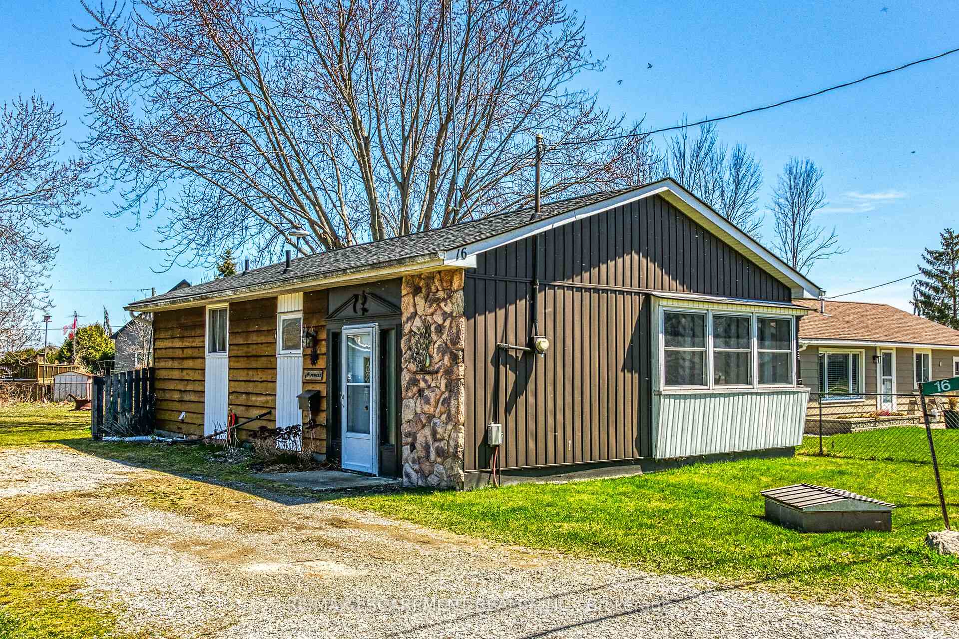 Photo 1 of 16 Witherspoon Drive, Haldimand — HOMEH