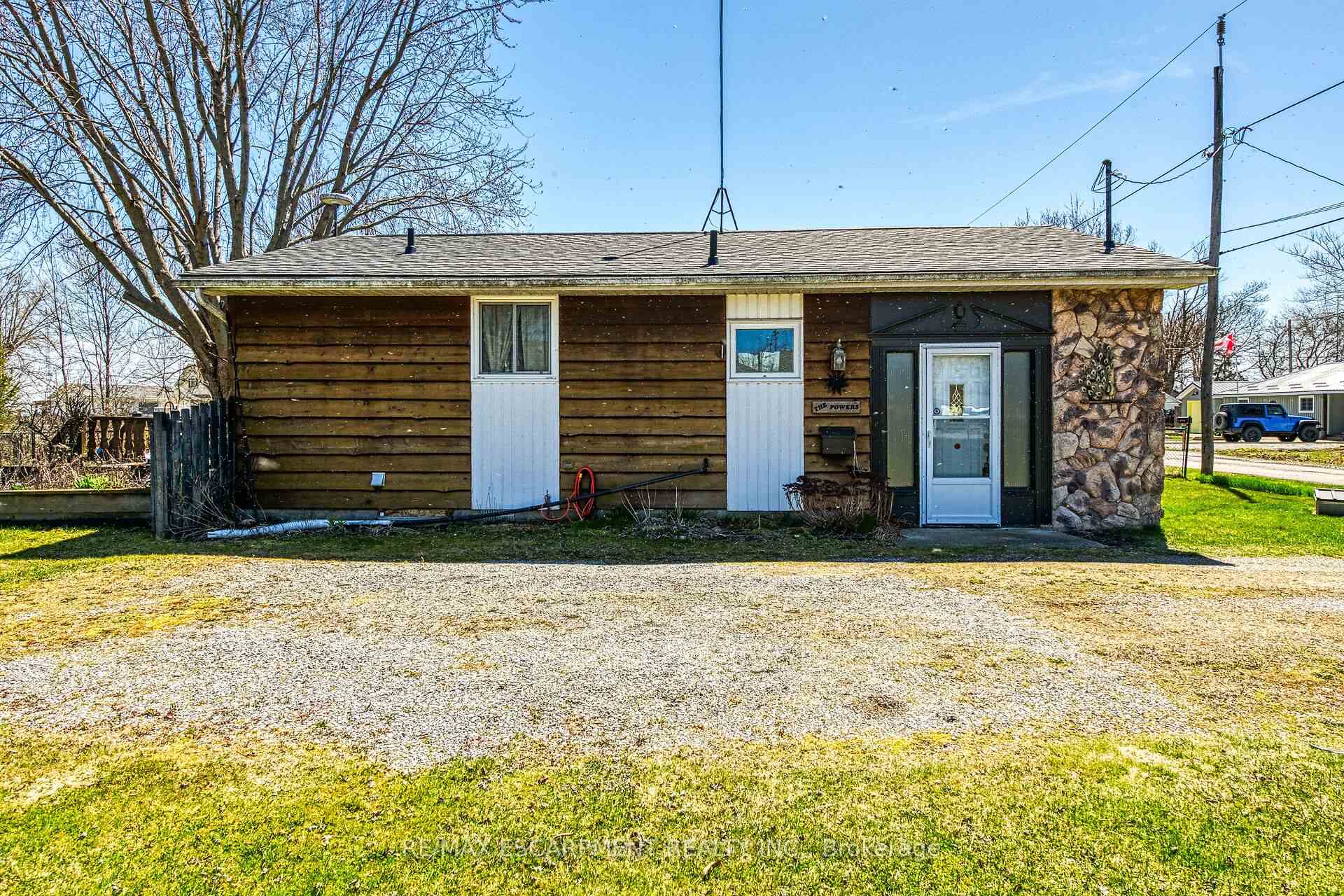 Photo 14 of 16 Witherspoon Drive, Haldimand — HOMEH
