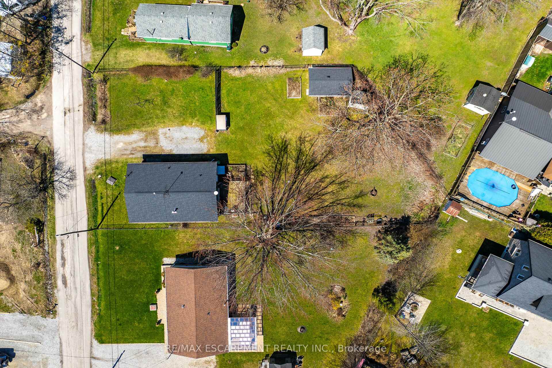 Photo 32 of 16 Witherspoon Drive, Haldimand — HOMEH