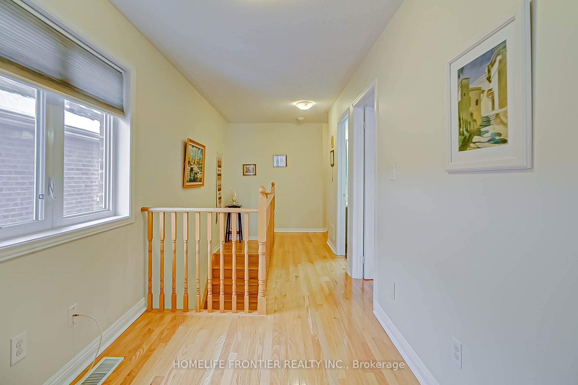 Photo 17 of 39 White Spruce Crescent, Vaughan, Patterson — HOMEH