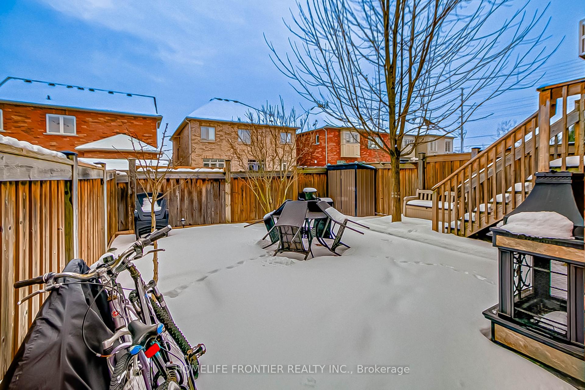 Photo 24 of 39 White Spruce Crescent, Vaughan, Patterson — HOMEH