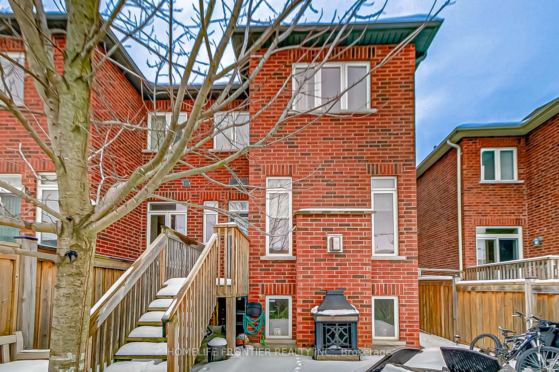 Photo 29 of 39 White Spruce Crescent, Vaughan, Patterson — HOMEH