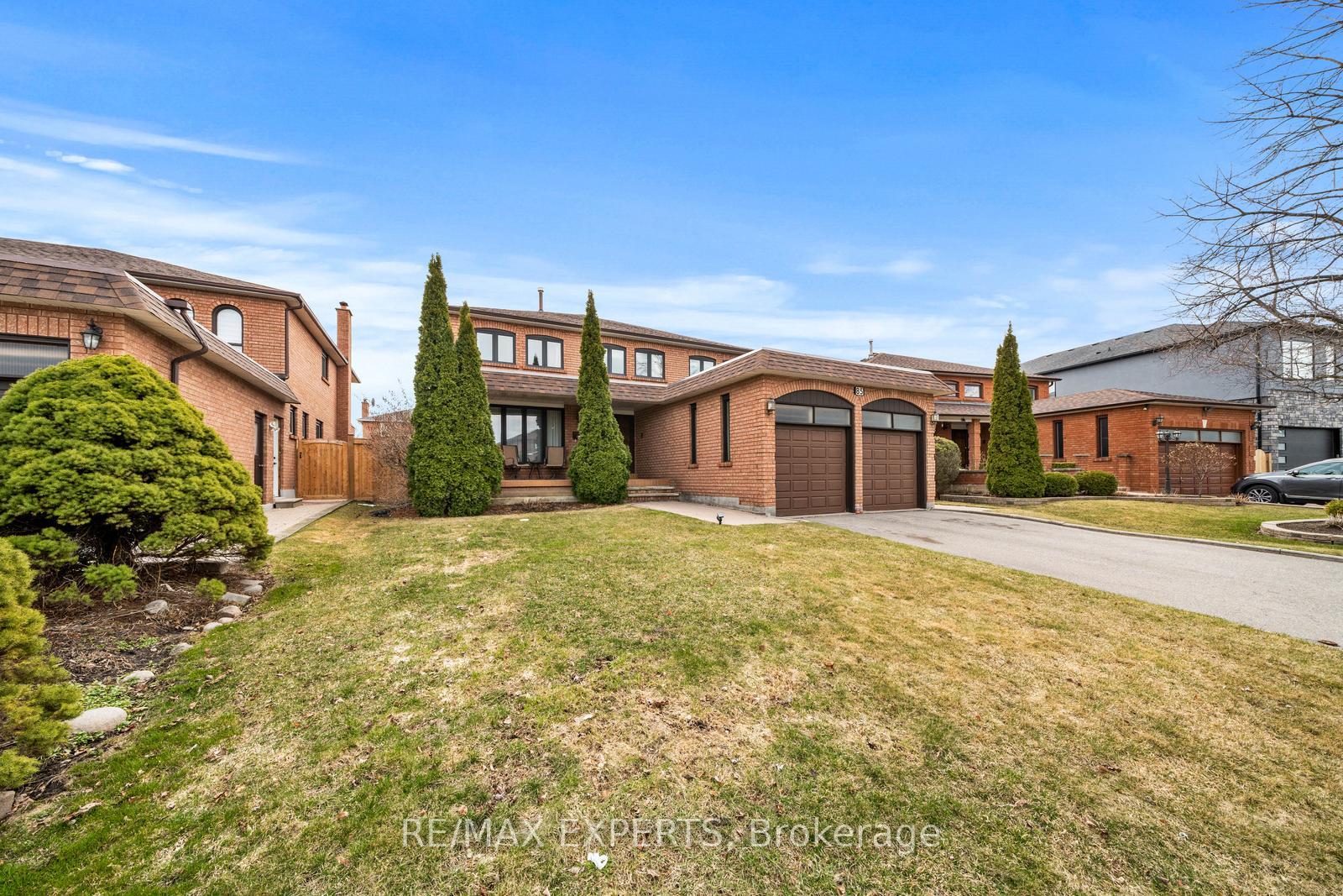 Photo 2 of 85 Claudia Avenue, Vaughan, West Woodbridge — HOMEH