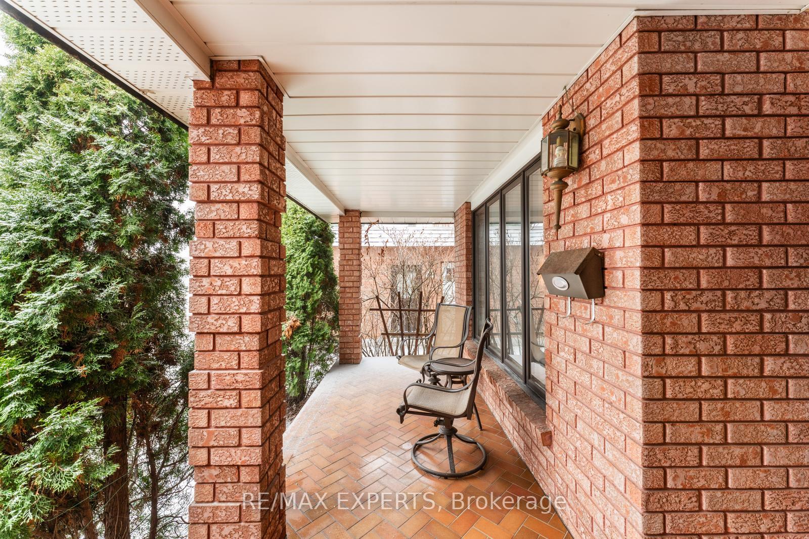 Photo 6 of 85 Claudia Avenue, Vaughan, West Woodbridge — HOMEH