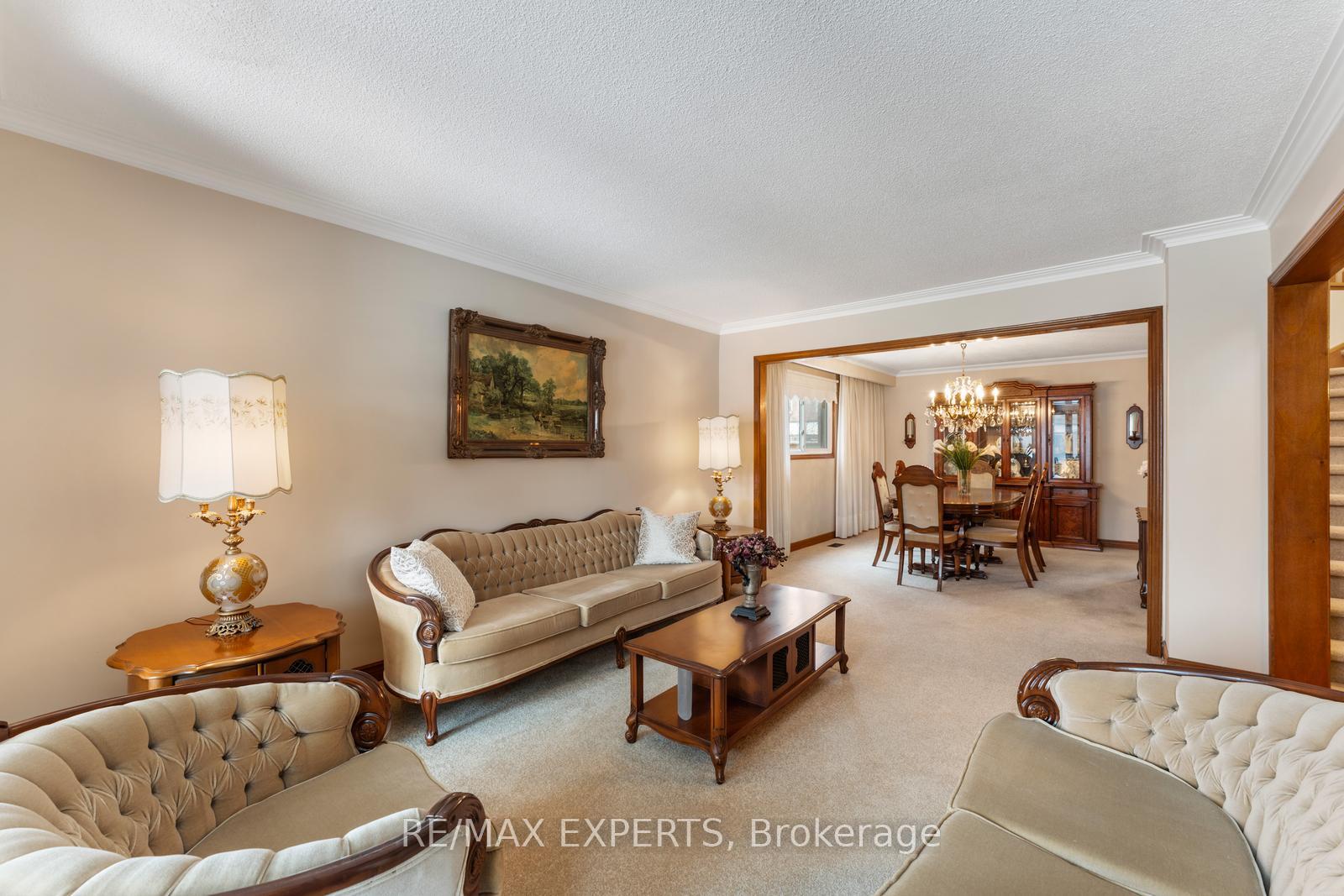 Photo 11 of 85 Claudia Avenue, Vaughan, West Woodbridge — HOMEH