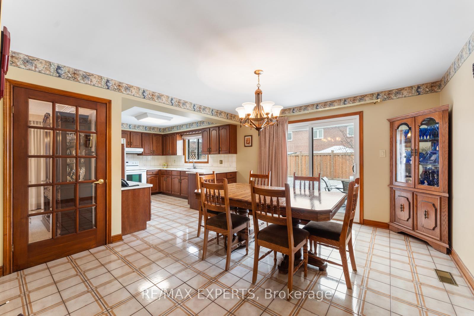 Photo 9 of 85 Claudia Avenue, Vaughan, West Woodbridge — HOMEH