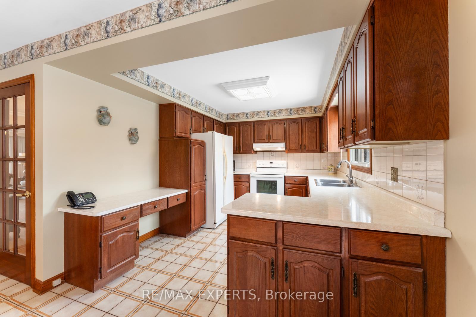Photo 17 of 85 Claudia Avenue, Vaughan, West Woodbridge — HOMEH