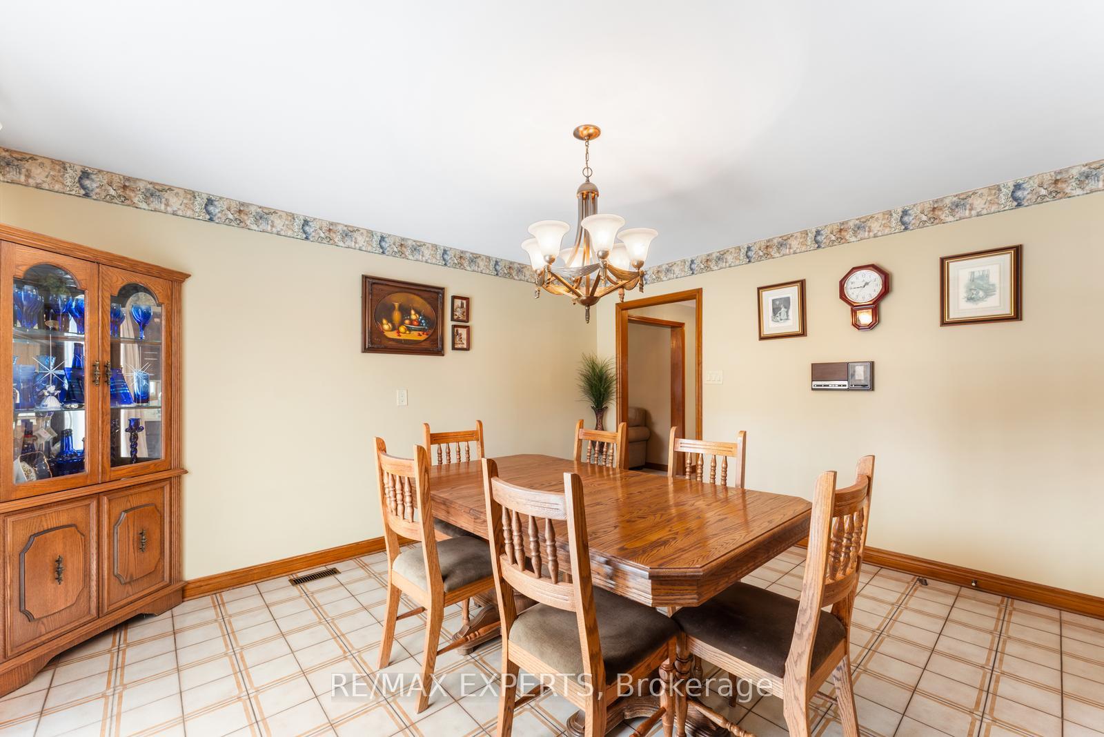 Photo 26 of 85 Claudia Avenue, Vaughan, West Woodbridge — HOMEH