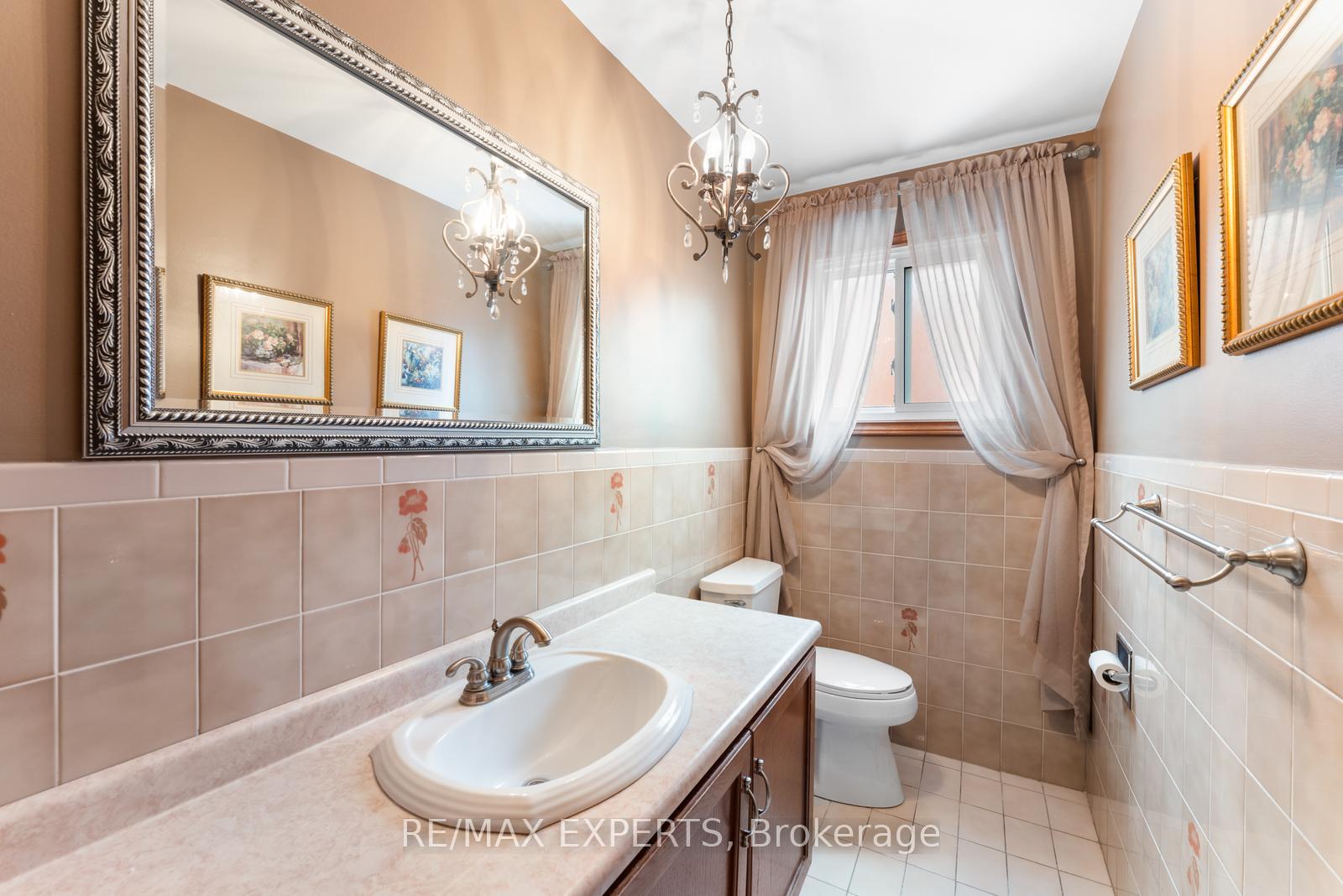 Photo 18 of 85 Claudia Avenue, Vaughan, West Woodbridge — HOMEH