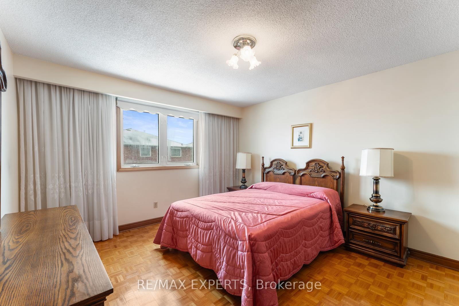 Photo 19 of 85 Claudia Avenue, Vaughan, West Woodbridge — HOMEH