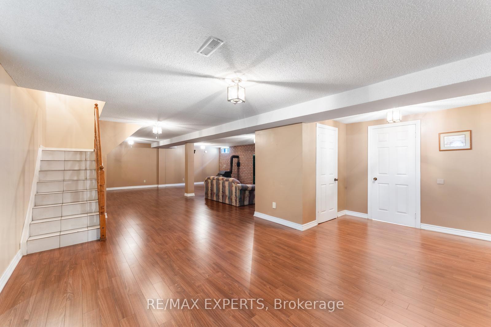 Photo 32 of 85 Claudia Avenue, Vaughan, West Woodbridge — HOMEH
