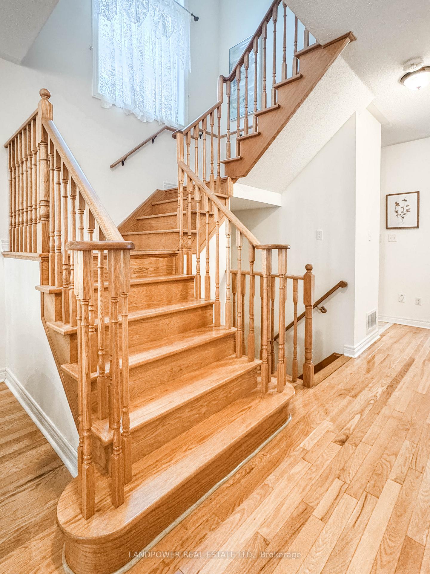 Photo 14 of 10 Bartlett Road, Markham, Cachet — HOMEH