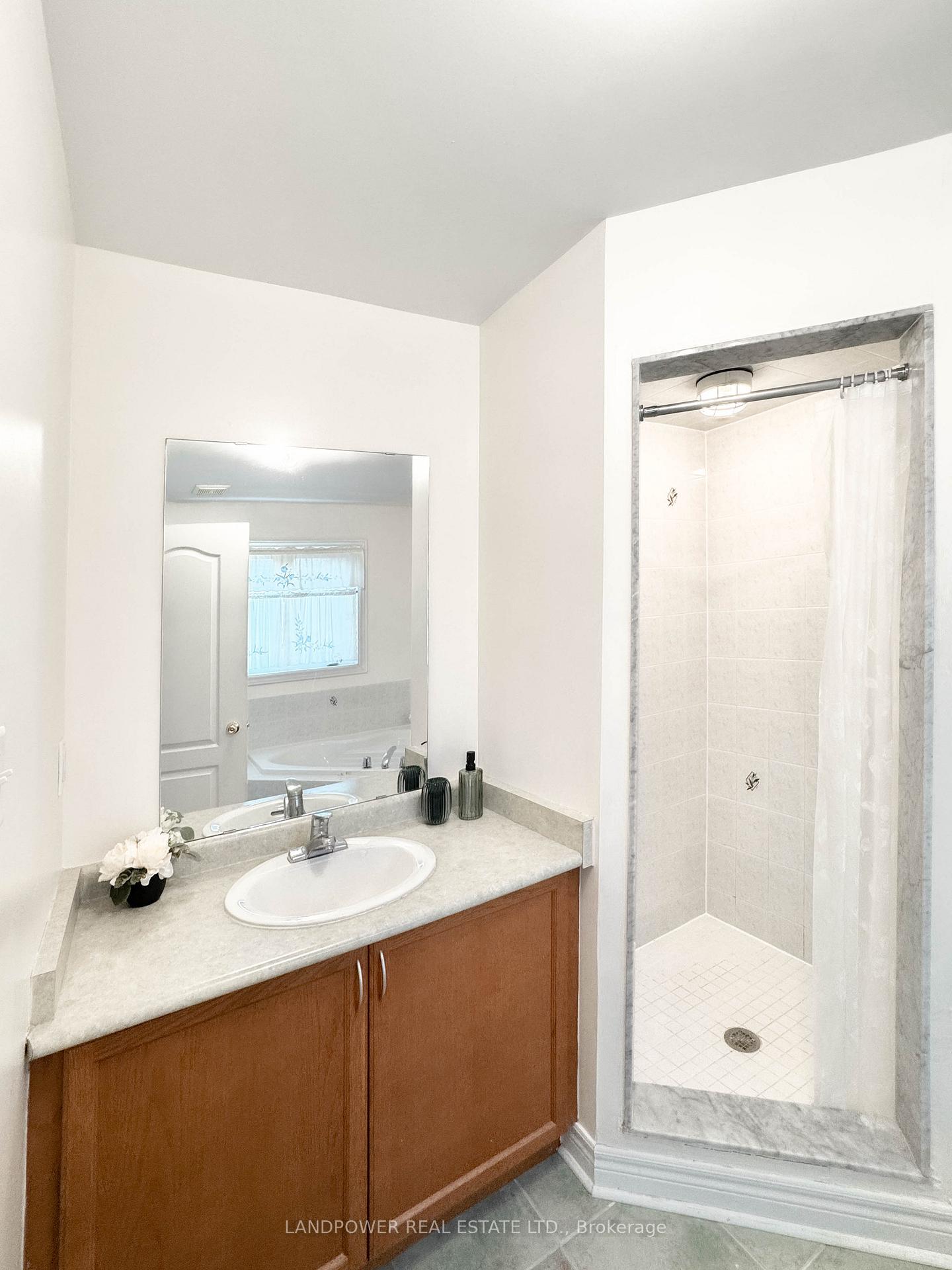 Photo 19 of 10 Bartlett Road, Markham, Cachet — HOMEH