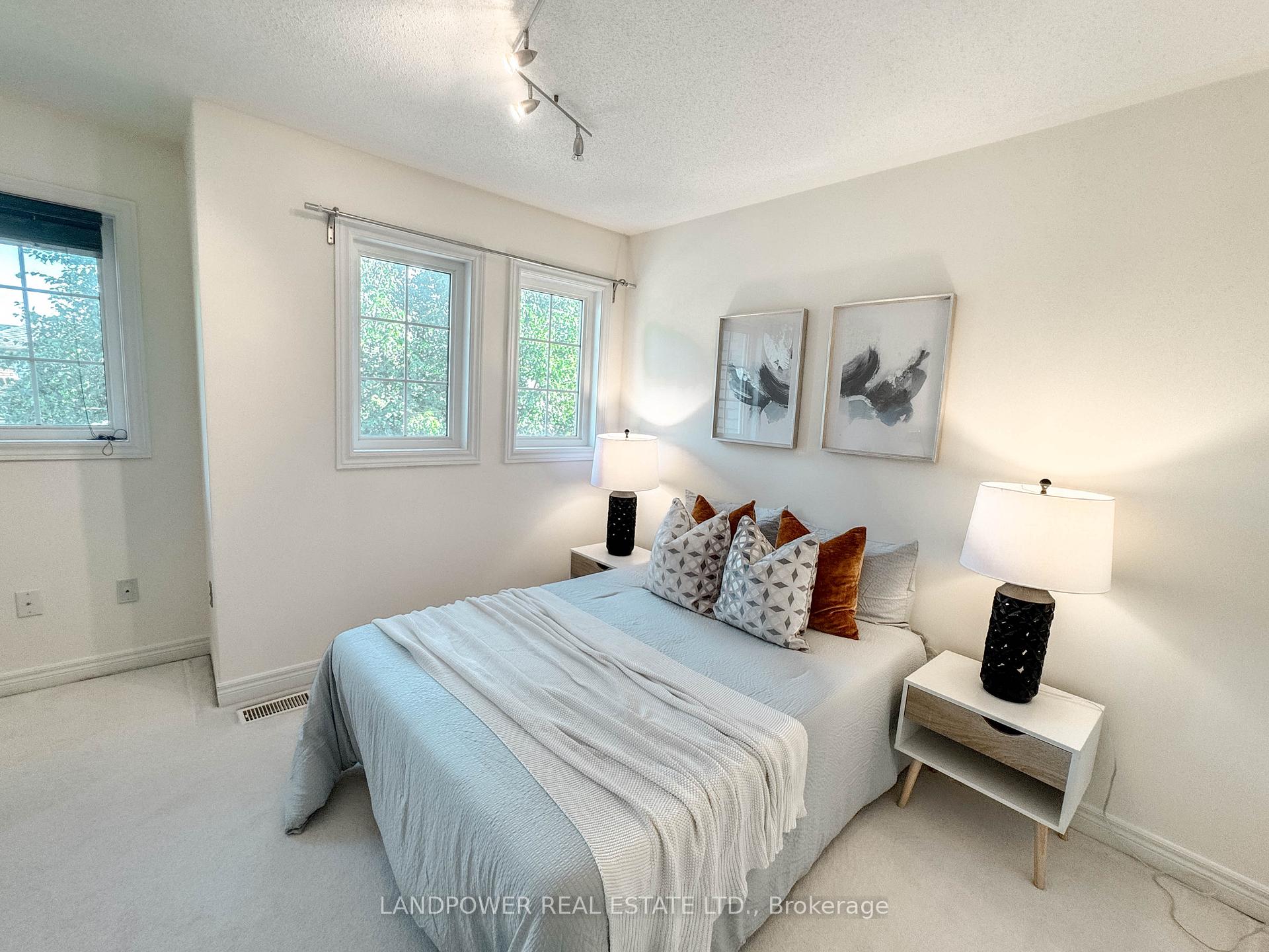Photo 12 of 10 Bartlett Road, Markham, Cachet — HOMEH