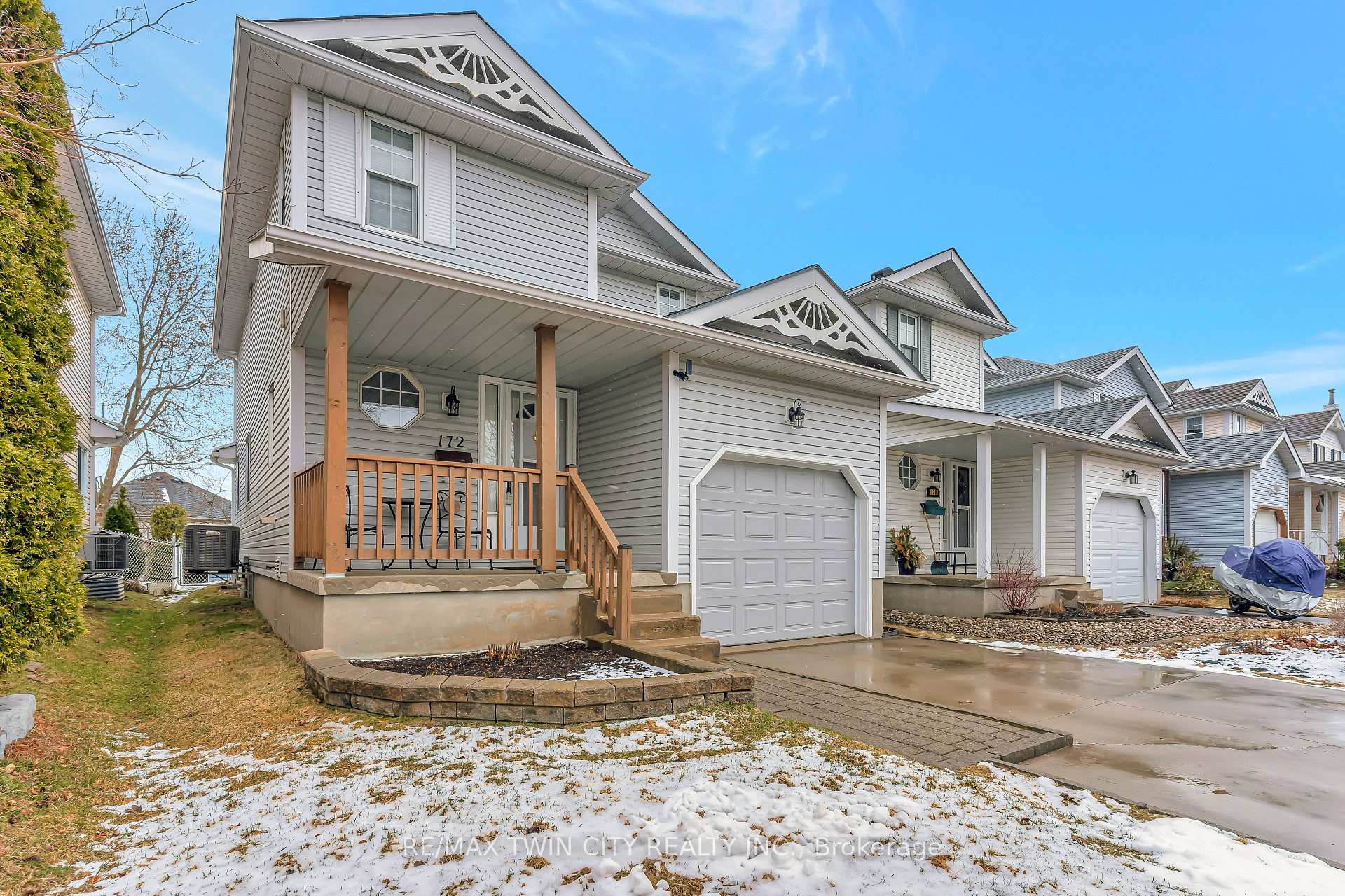 Photo 6 of 172 Auburn Drive, Kitchener — HOMEH