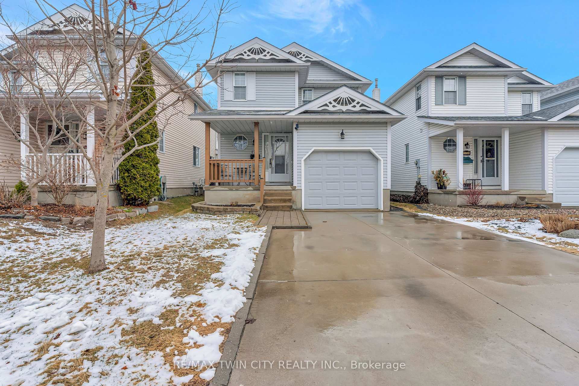 Photo 1 of 172 Auburn Drive, Kitchener — HOMEH