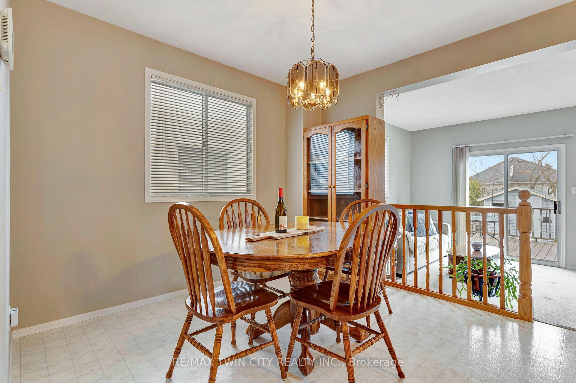 Photo 13 of 172 Auburn Drive, Kitchener — HOMEH