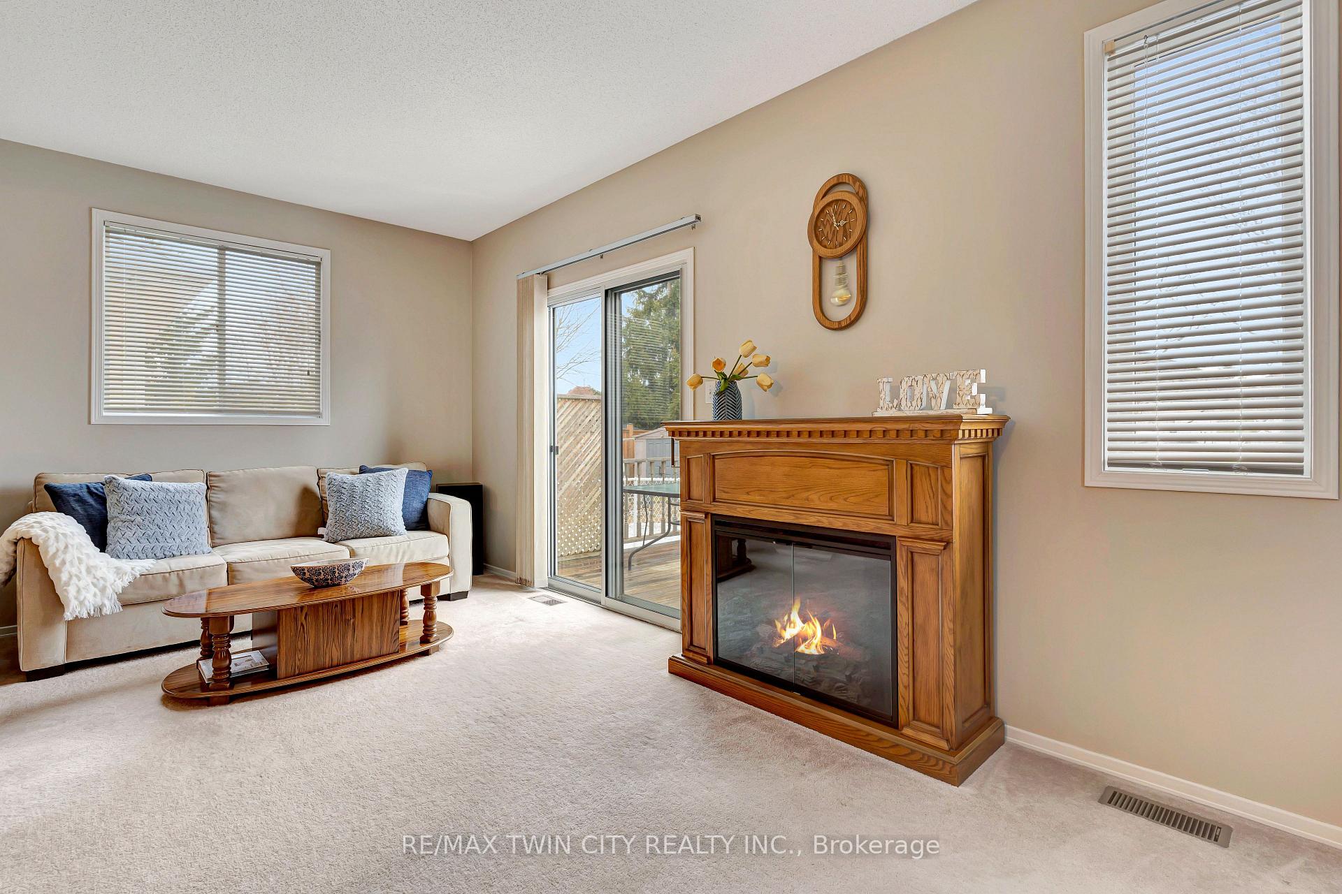 Photo 11 of 172 Auburn Drive, Kitchener — HOMEH