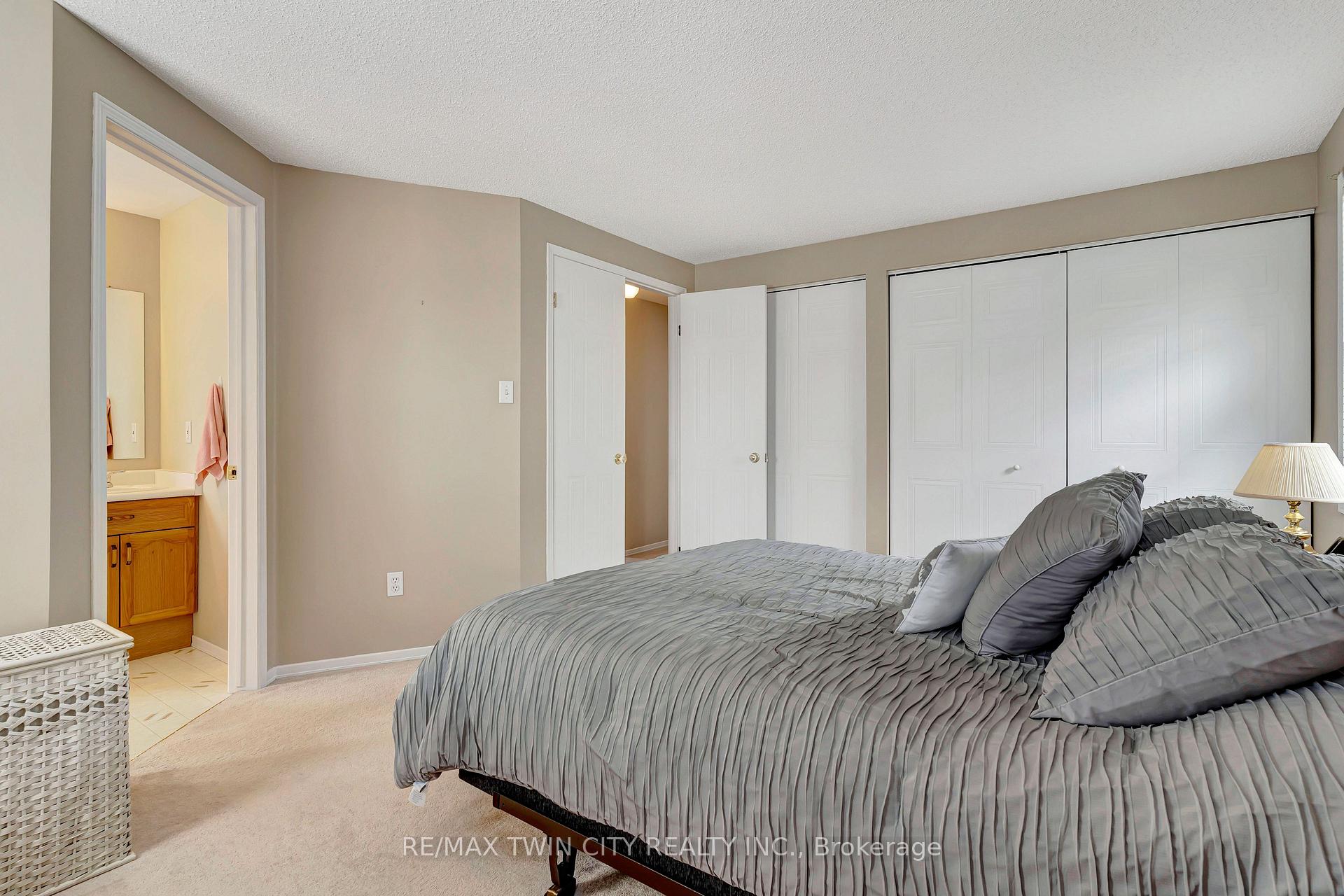 Photo 16 of 172 Auburn Drive, Kitchener — HOMEH