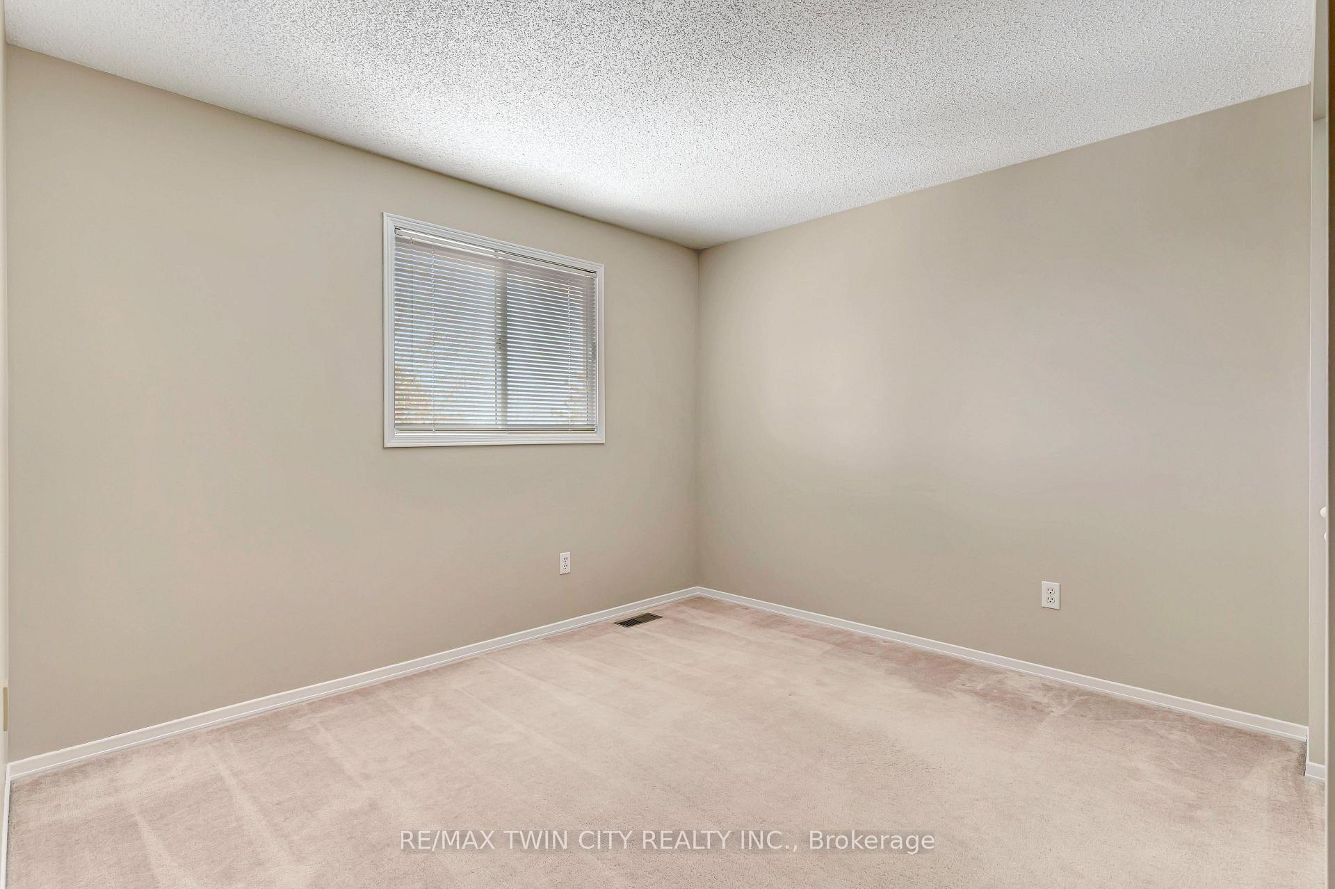 Photo 25 of 172 Auburn Drive, Kitchener — HOMEH