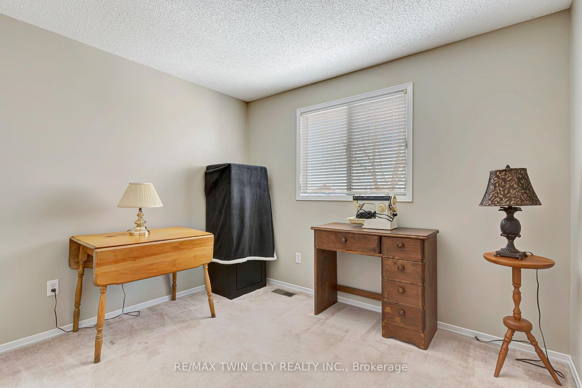 Photo 27 of 172 Auburn Drive, Kitchener — HOMEH