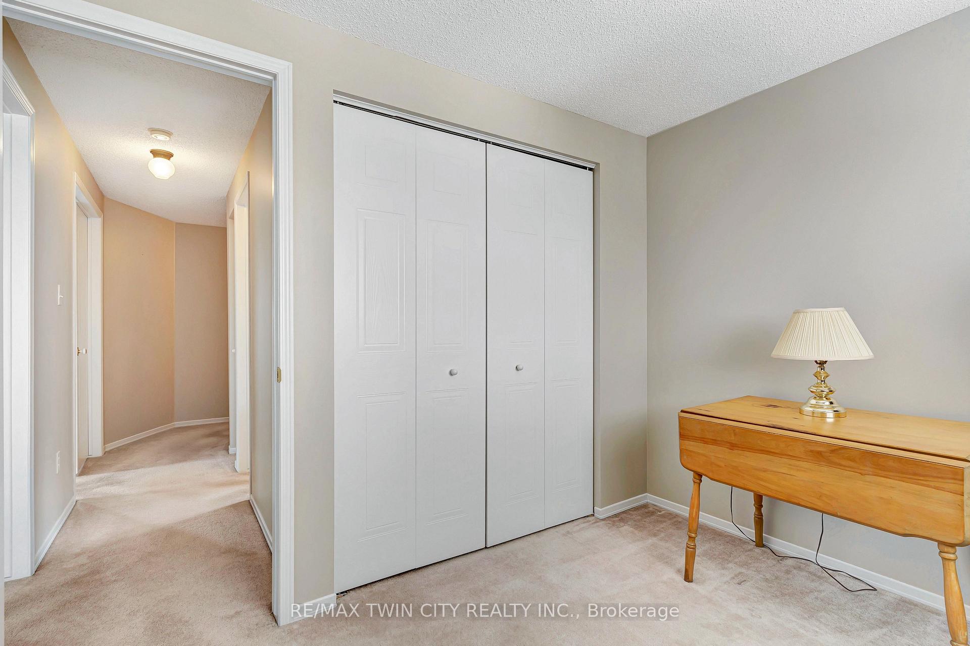 Photo 24 of 172 Auburn Drive, Kitchener — HOMEH