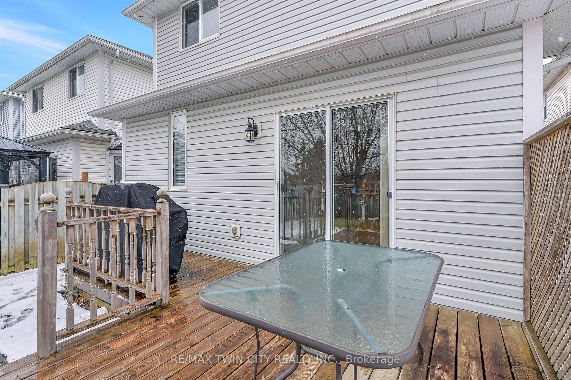 Photo 34 of 172 Auburn Drive, Kitchener — HOMEH