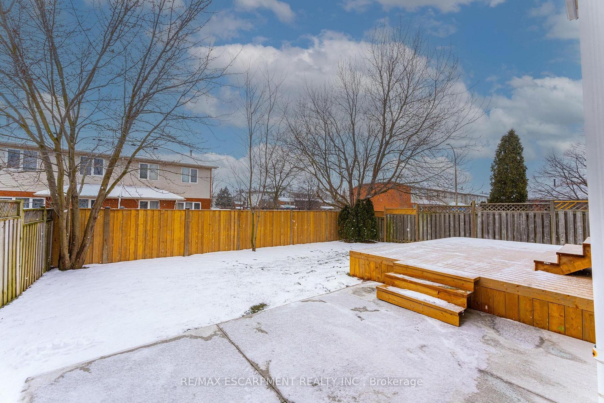 Photo 35 of 29 Featherwood Crescent, Hamilton, Stoney Creek — HOMEH
