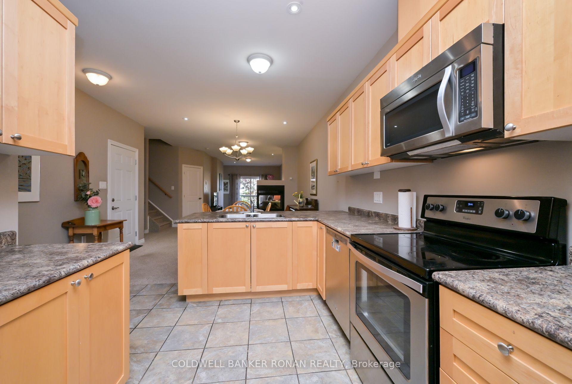 Photo 19 of 27 Kingsmere Crescent, New Tecumseth, Alliston — HOMEH