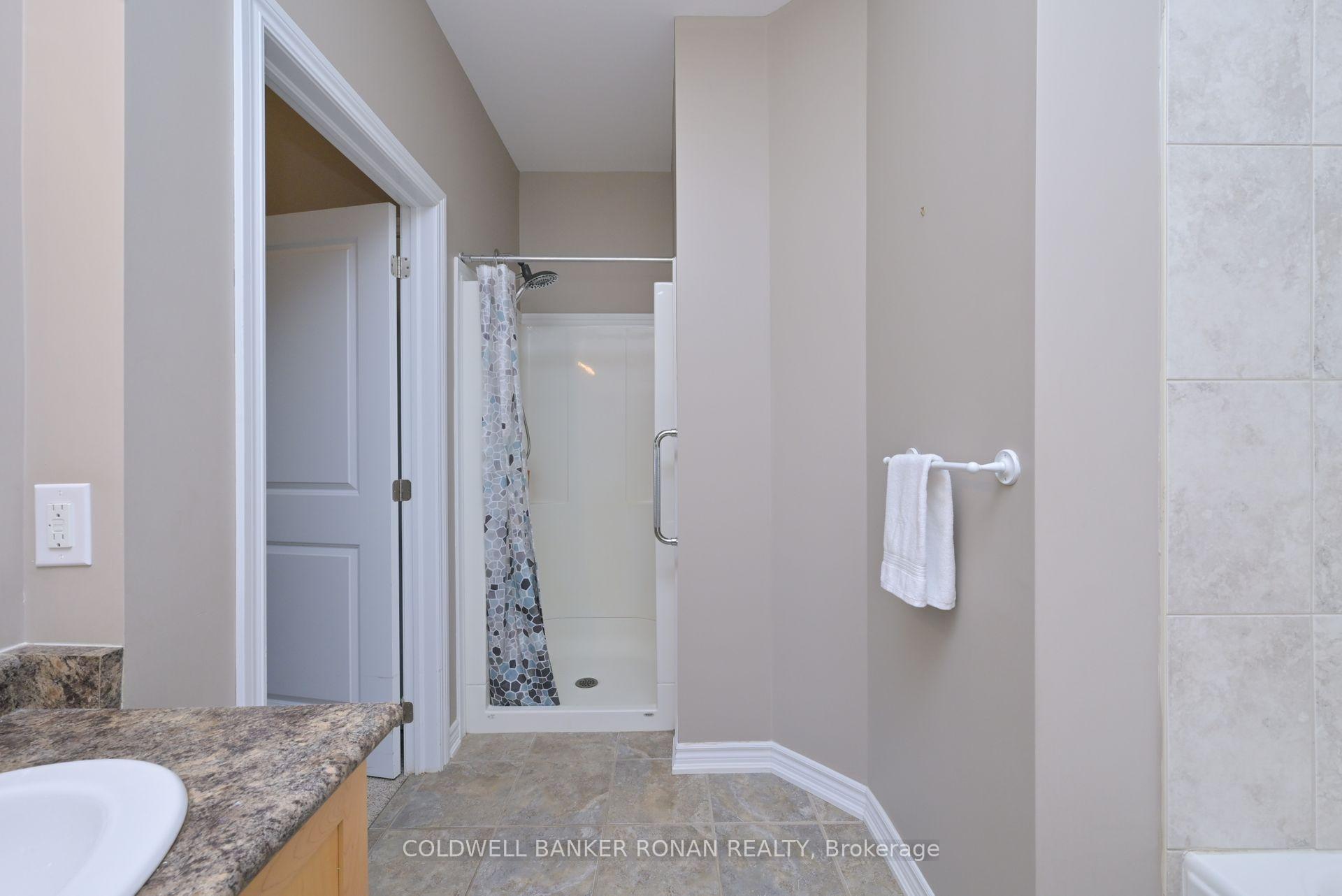 Photo 7 of 27 Kingsmere Crescent, New Tecumseth, Alliston — HOMEH