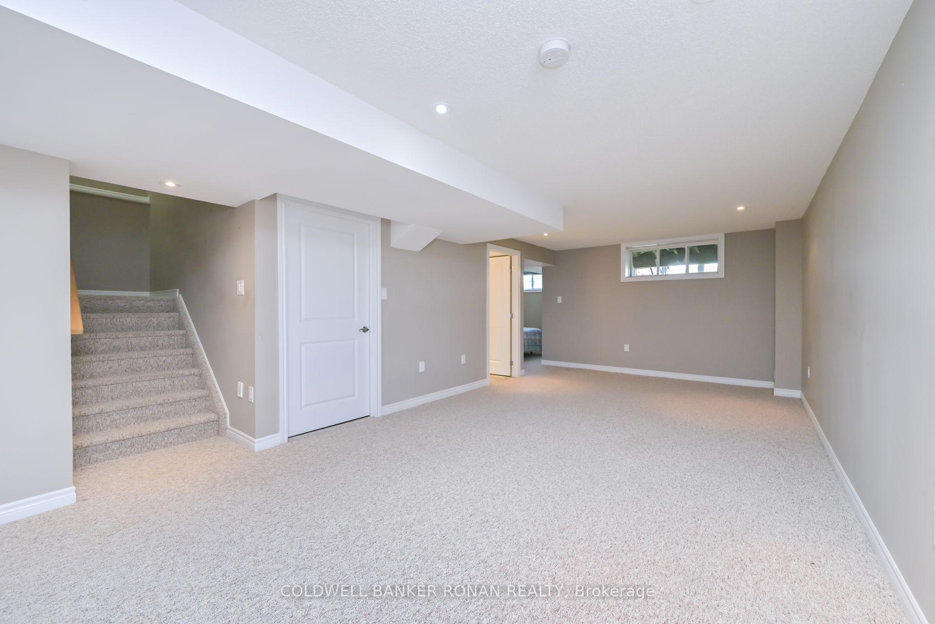 Photo 24 of 27 Kingsmere Crescent, New Tecumseth, Alliston — HOMEH