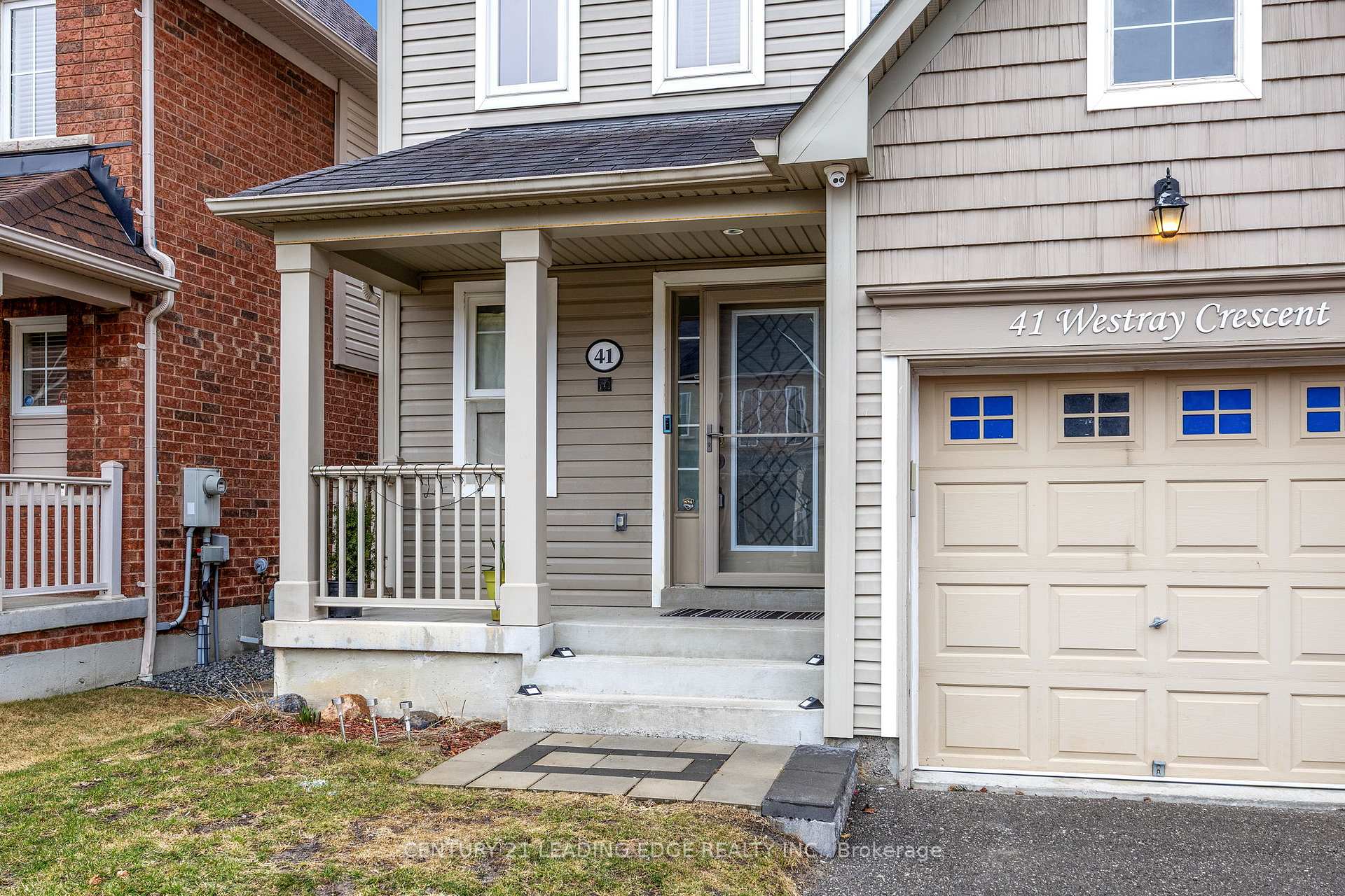 Photo 5 of 41 Westray Crescent, Ajax, Northeast Ajax — HOMEH