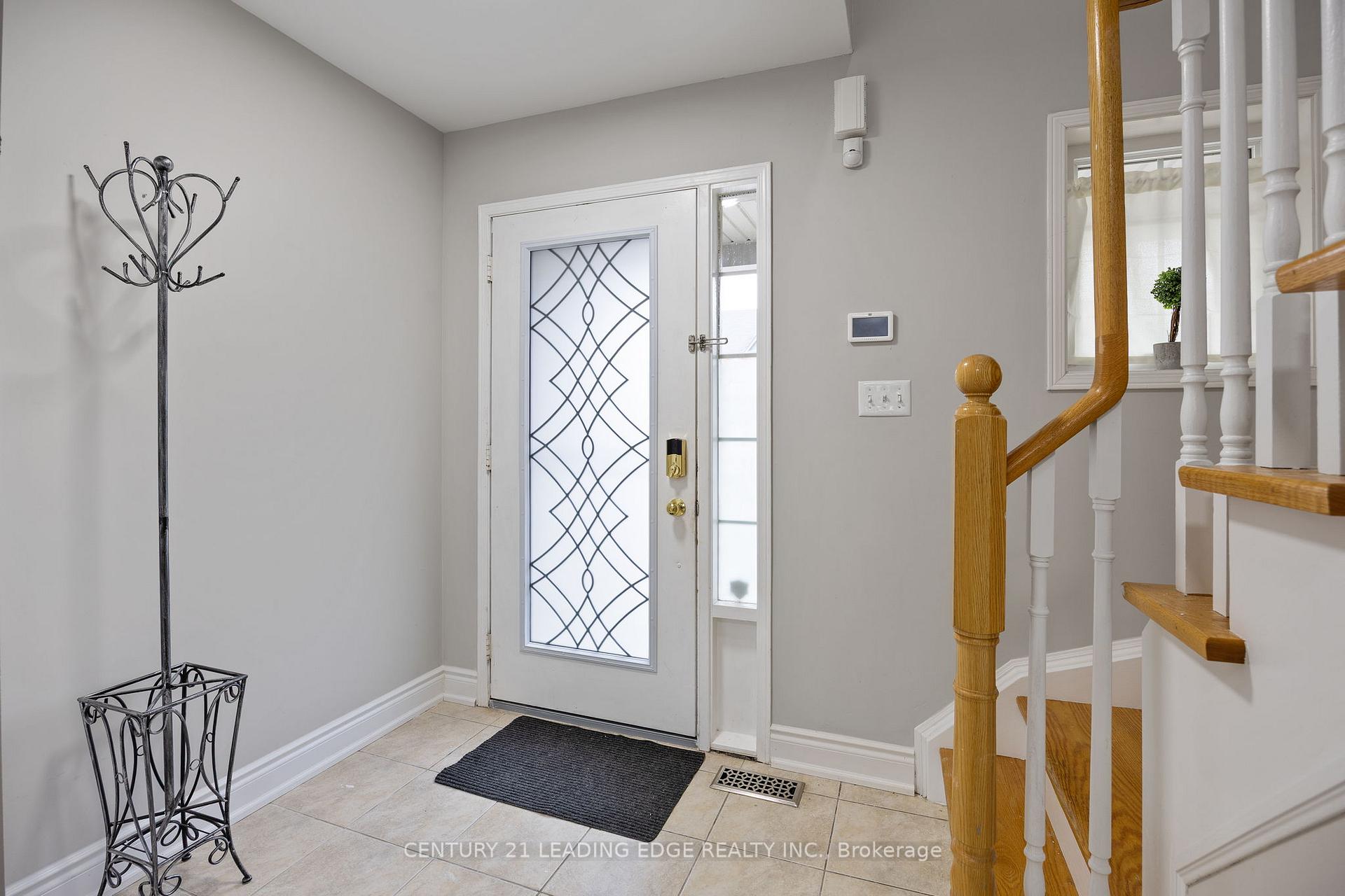 Photo 4 of 41 Westray Crescent, Ajax, Northeast Ajax — HOMEH