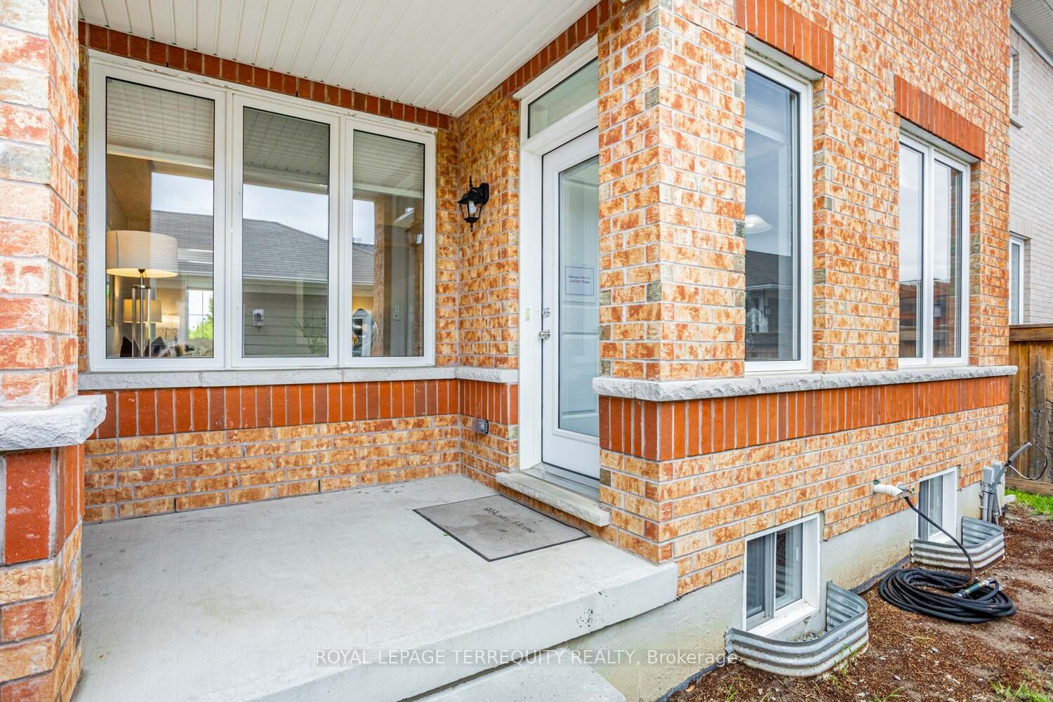 Photo 4 of 207 Almira Avenue, Markham, Cornell — HOMEH