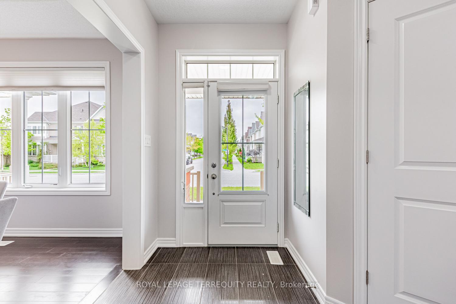 Photo 6 of 207 Almira Avenue, Markham, Cornell — HOMEH