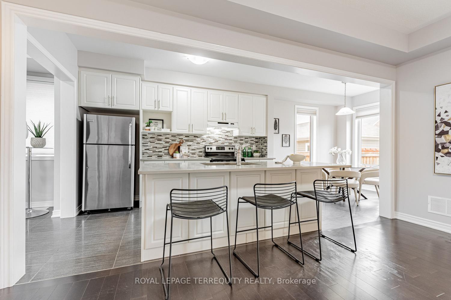Photo 12 of 207 Almira Avenue, Markham, Cornell — HOMEH