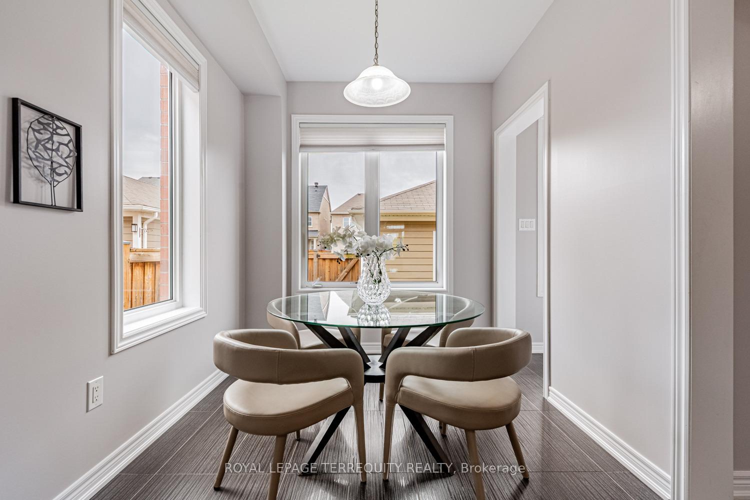 Photo 7 of 207 Almira Avenue, Markham, Cornell — HOMEH