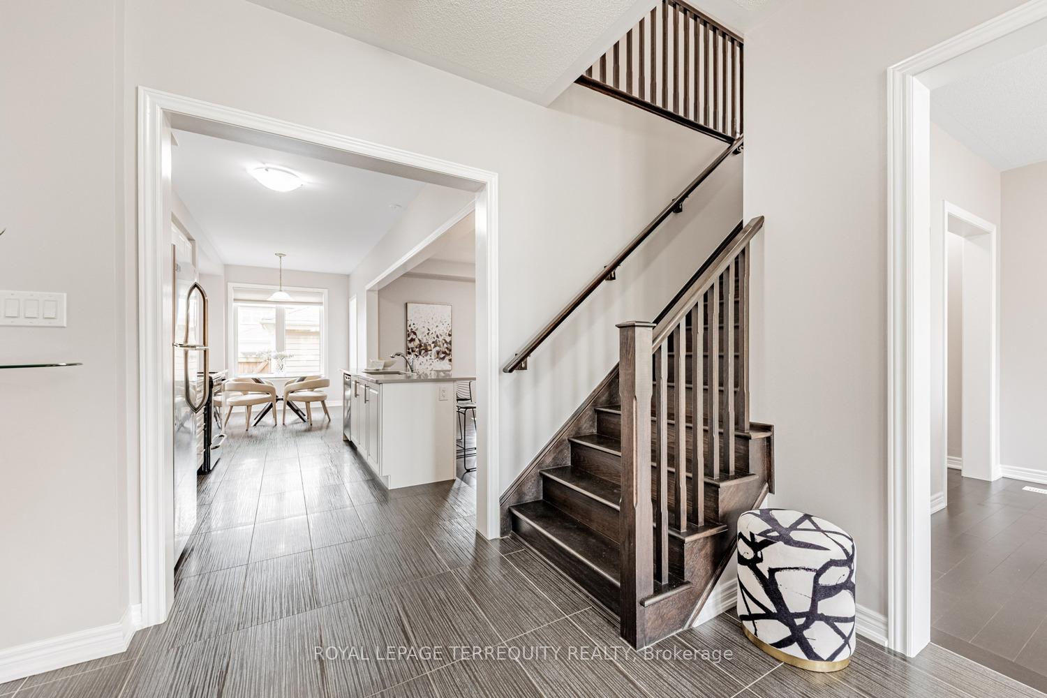 Photo 14 of 207 Almira Avenue, Markham, Cornell — HOMEH
