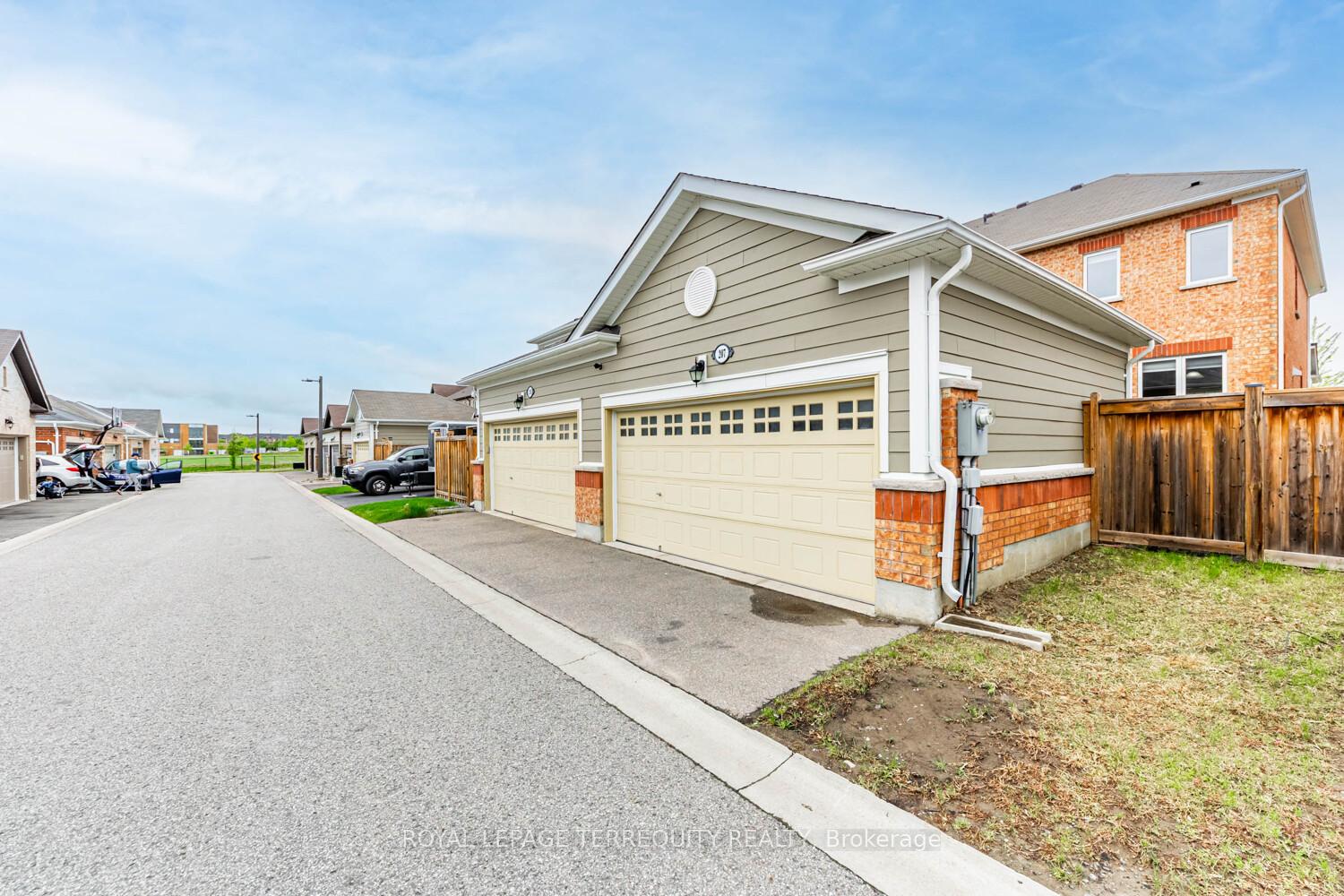 Photo 33 of 207 Almira Avenue, Markham, Cornell — HOMEH