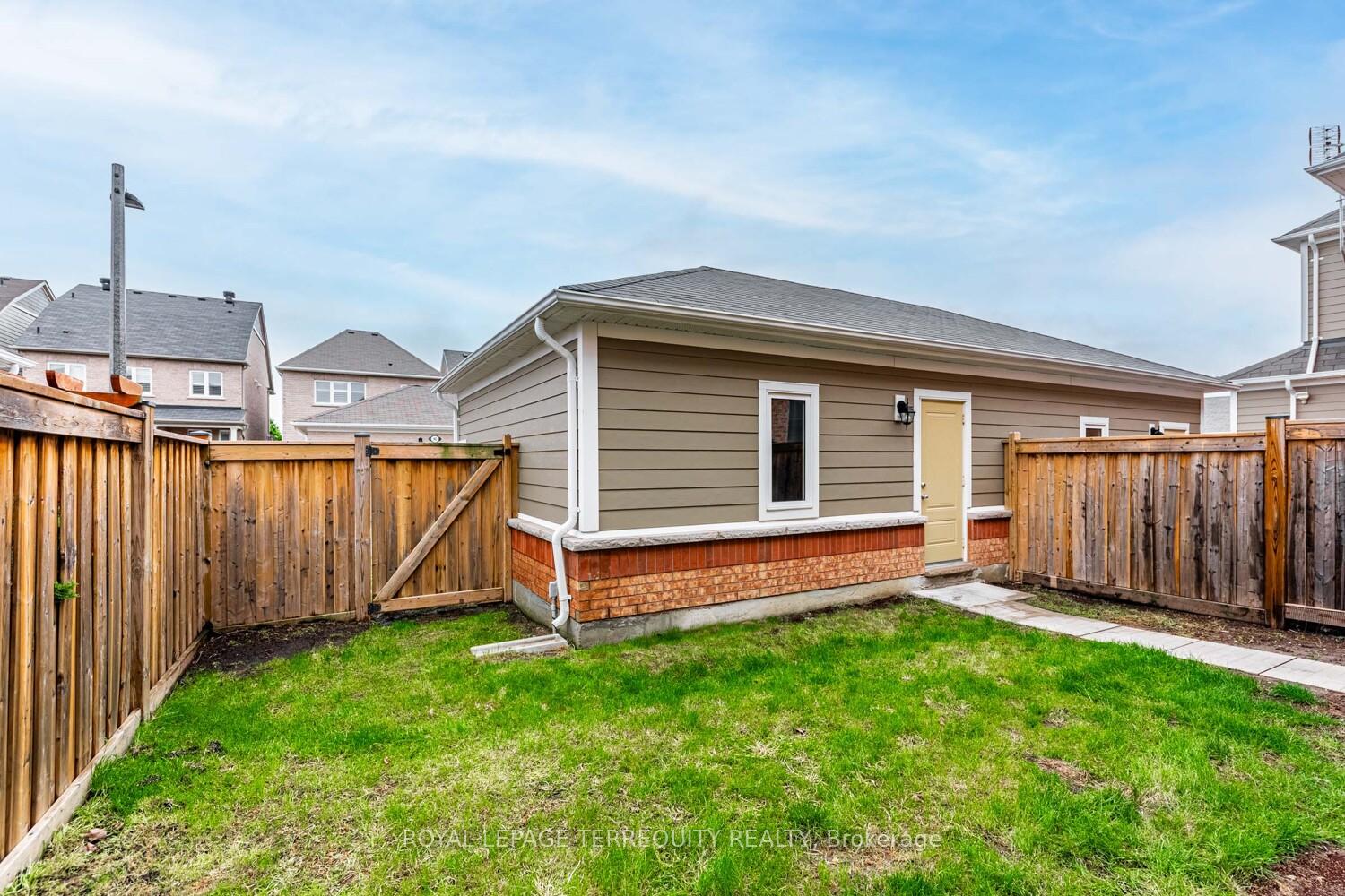 Photo 34 of 207 Almira Avenue, Markham, Cornell — HOMEH
