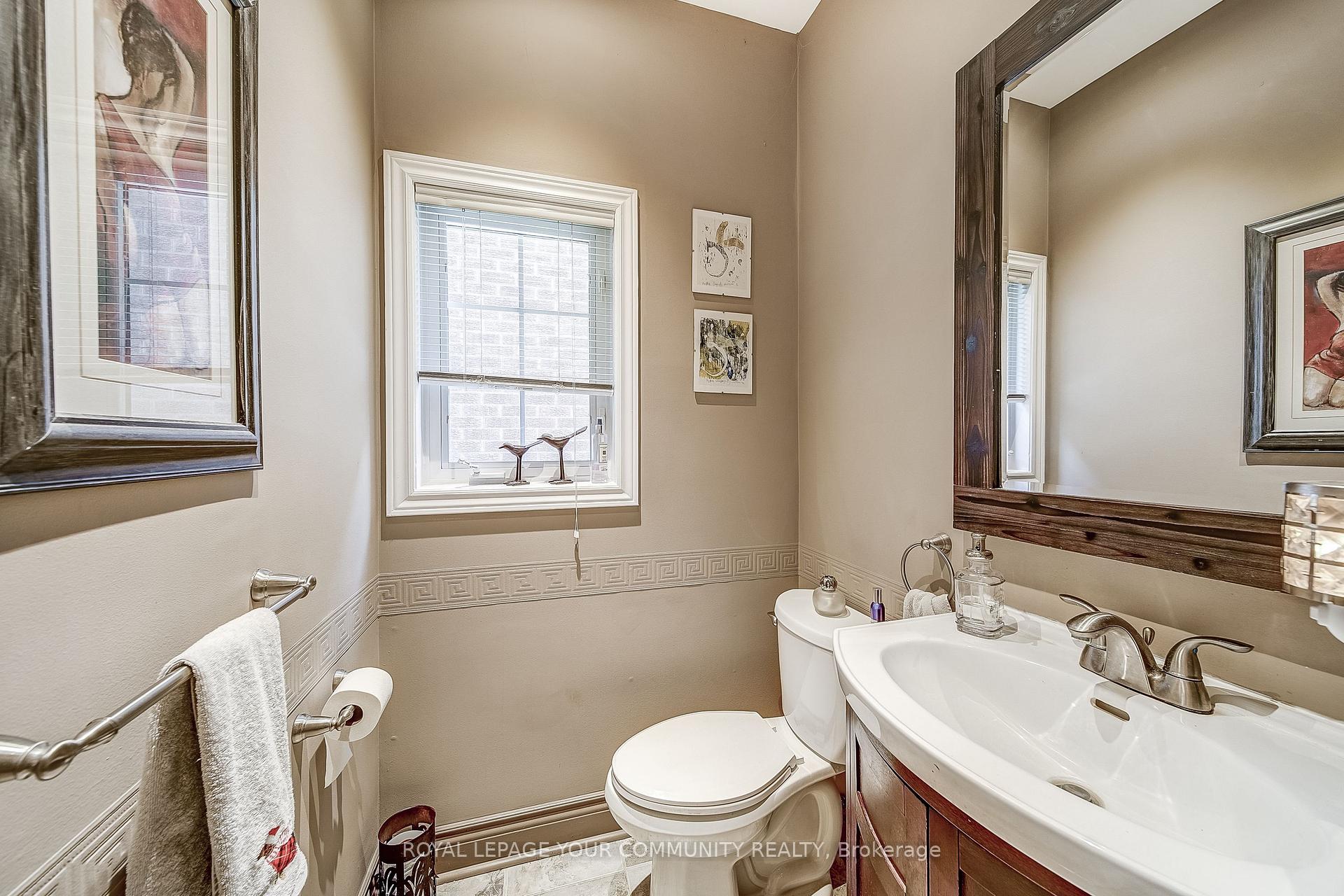 Photo 11 of 86 Downey Circle, Aurora, Bayview Wellington — HOMEH