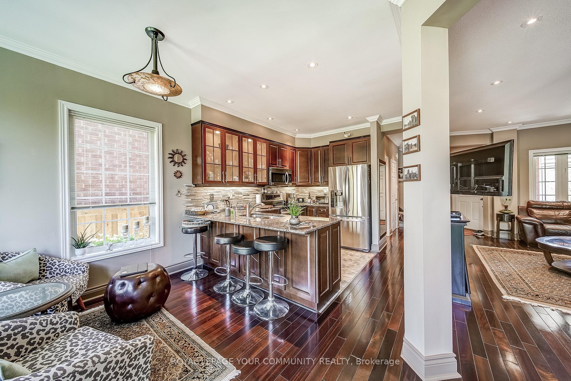 Photo 14 of 86 Downey Circle, Aurora, Bayview Wellington — HOMEH