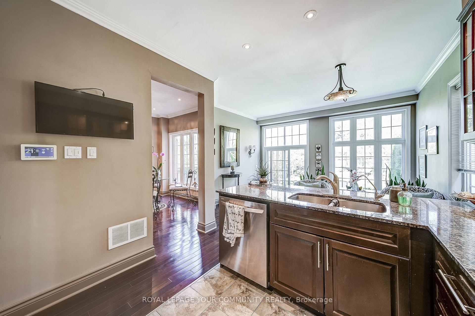 Photo 19 of 86 Downey Circle, Aurora, Bayview Wellington — HOMEH