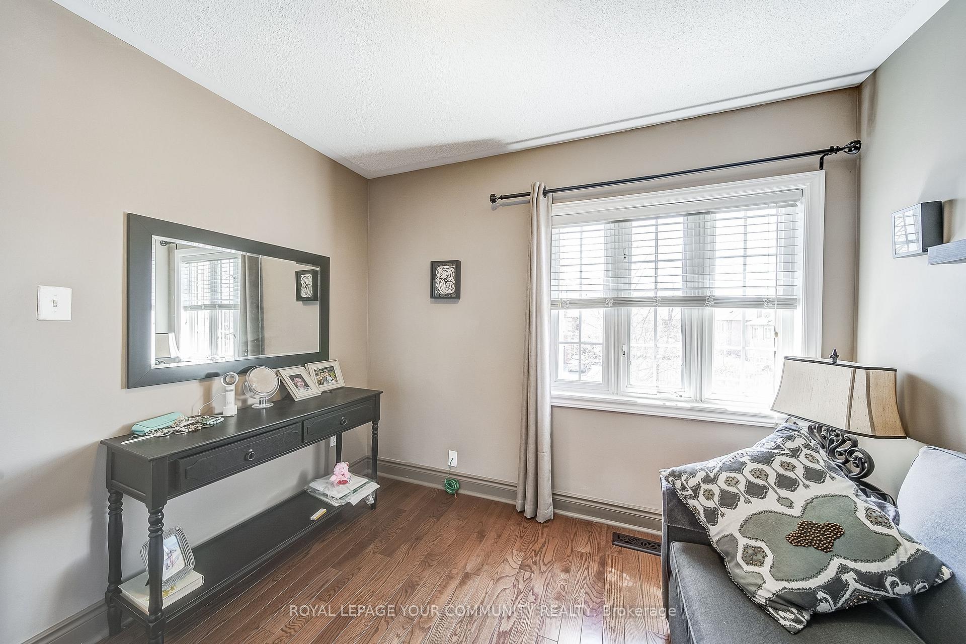 Photo 20 of 86 Downey Circle, Aurora, Bayview Wellington — HOMEH